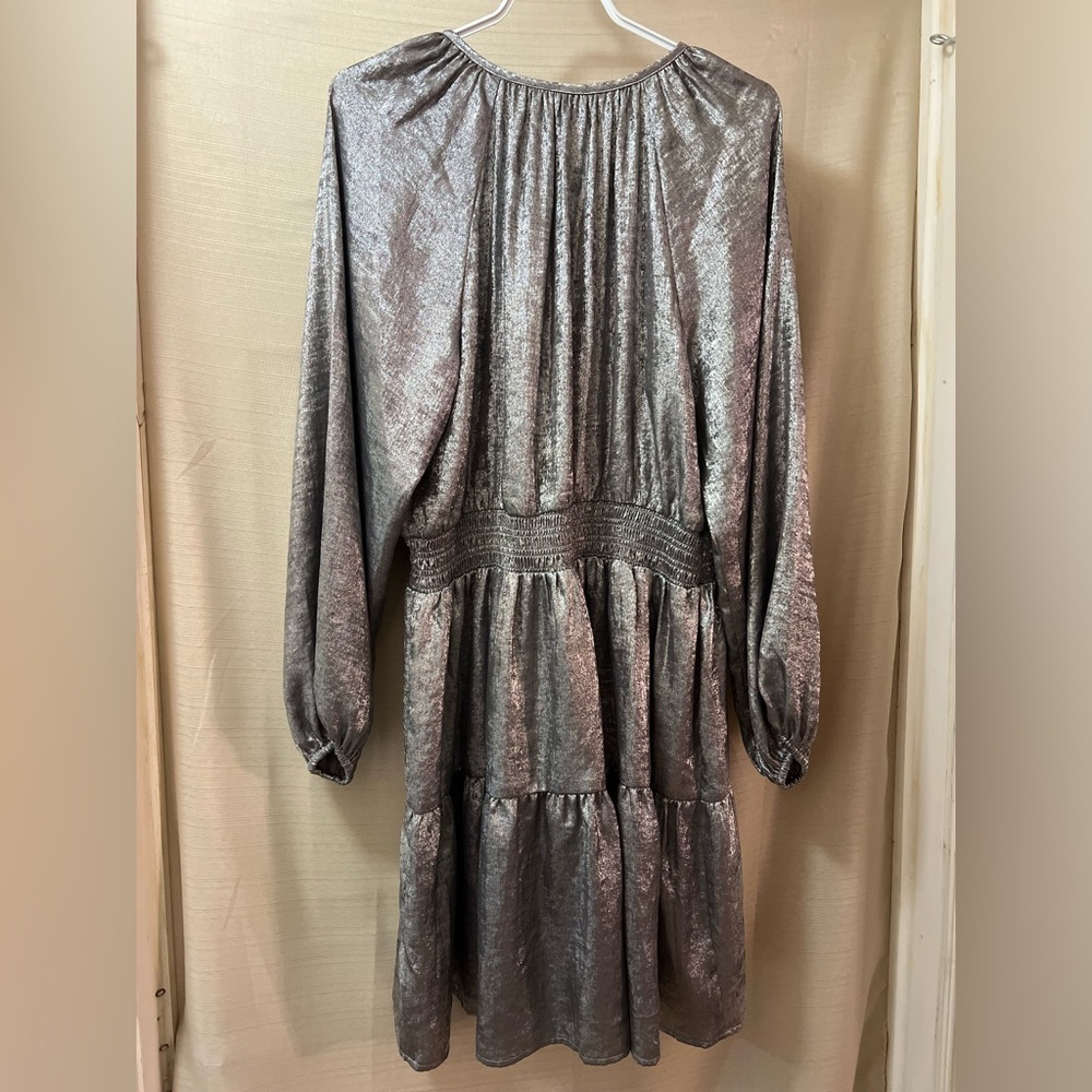 GAP Shiny Silver Long Sleeve Tie-Neck Dress size large Party Holiday Merallic - Picture 8 of 9